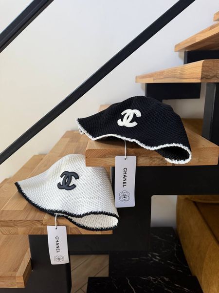 Жіноча панамка Chanel у класичному дизайні, чорна 088 фото
